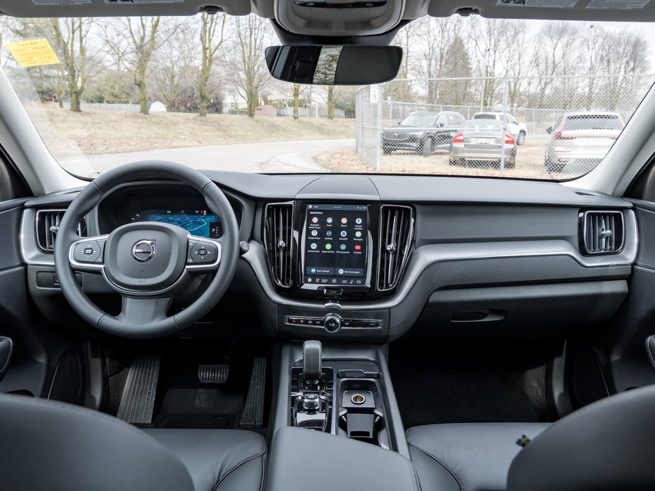2025 Volvo XC60 B5 AWD Core Dark Theme  VOLVO CPO RATE FROM 3.49%*-22