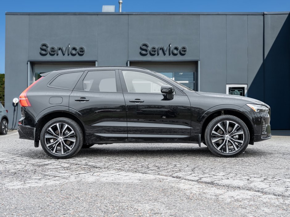 Volvo XC60 B5 AWD PLUS  HARMAN KARDON  20 ALLOY WHEEL  CPO 2025-4