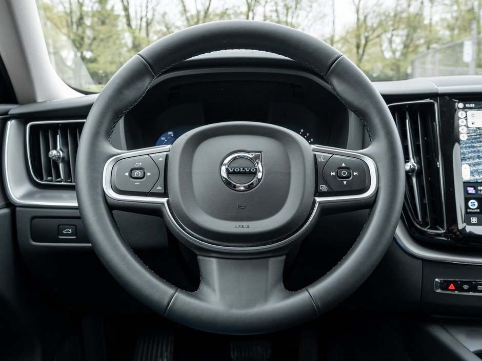 2025 Volvo XC60 B5 AWD Core  LIKE NEW  VOLVO CPO RATE FR 3.49%*-7