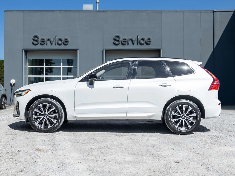 2025 Volvo XC60 Core Dark Theme-2