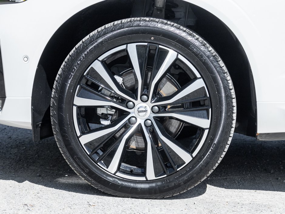 2025 Volvo XC60 B5 AWD PLUS  HARMAN KARDON  20 ALLOY WHEELS  CPO-3