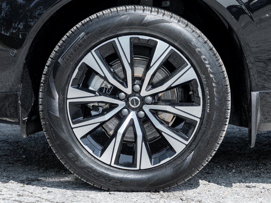 2025 Volvo XC60 B5 AWD PLUS  GOOD VALUE CPO FINANCE RATE FR 3.49%*-3