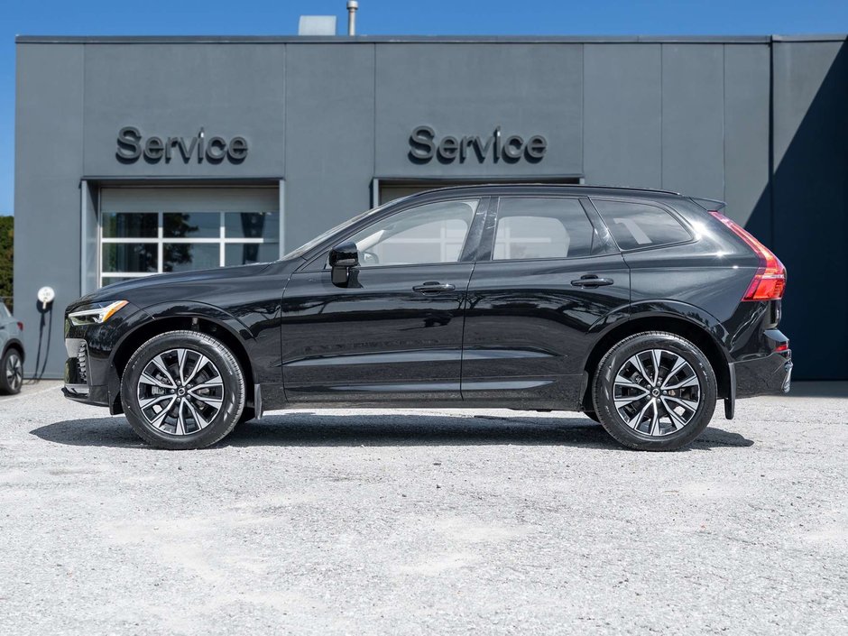2025 Volvo XC60 Core Dark Theme-2