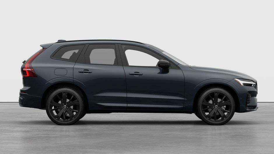 2026 Volvo XC60 B5 AWD Ultra Black Edition-6