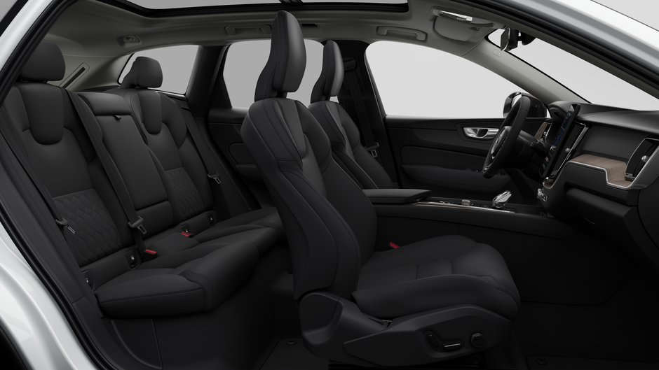 Volvo XC60 B5 AWD Core Dark Theme 2026-12