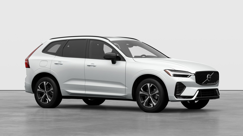 Volvo XC60 B5 AWD Core Dark Theme 2026-2