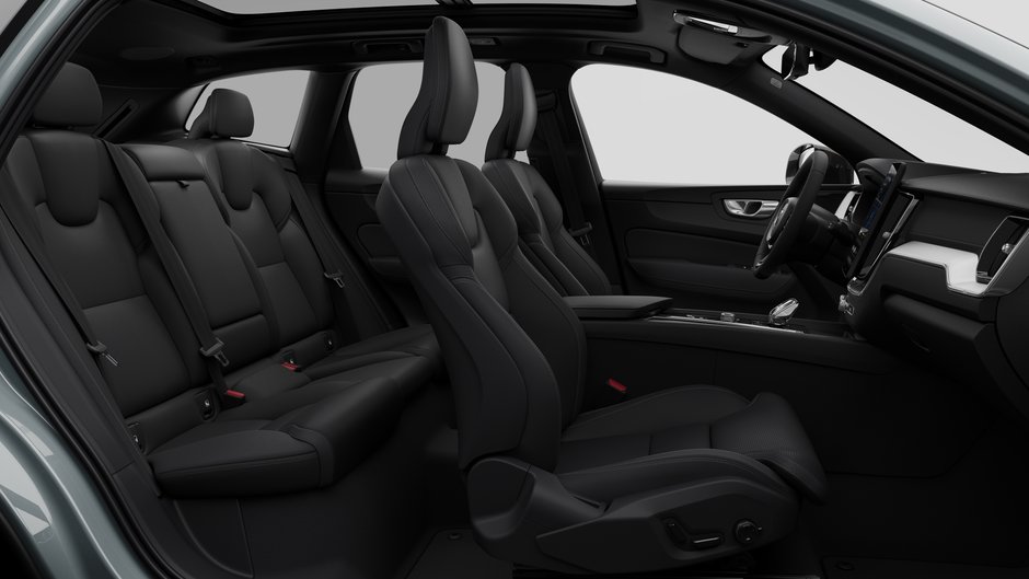 2026 Volvo XC60 B5 AWD Ultra Black Edition-12