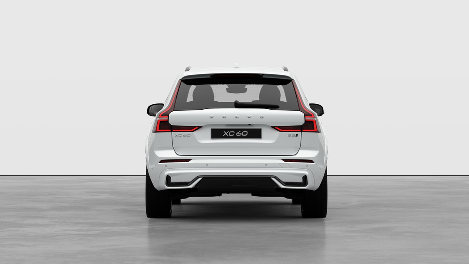 2026 Volvo XC60 B5 AWD Ultra Dark Theme-5