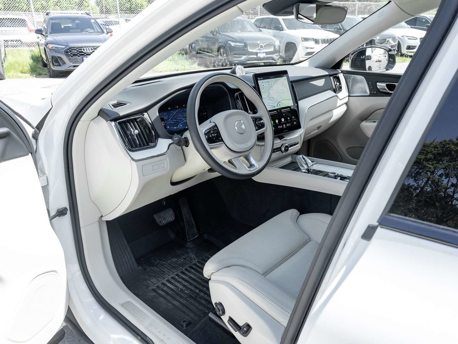 2026 Volvo XC60 Ultra Dark Theme-6
