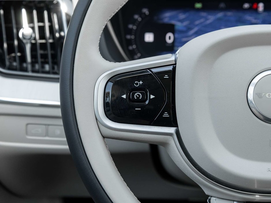 2026 Volvo XC60 Ultra Dark Theme-10