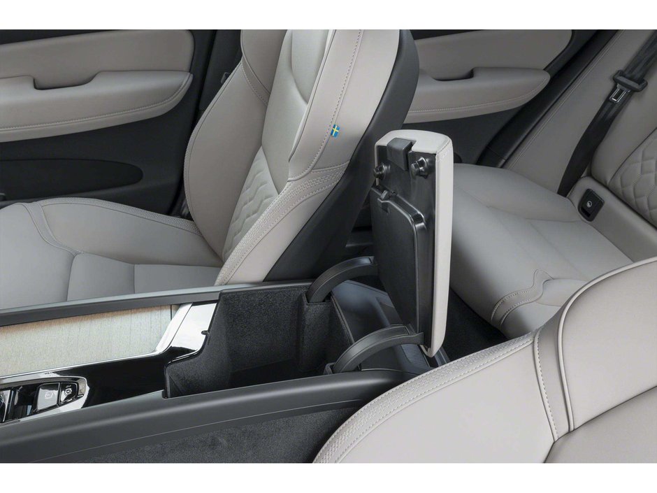 2026 Volvo XC60 PLUS^CARDAMON Interior^Low km^CPO Rate fr 3.49%*-4