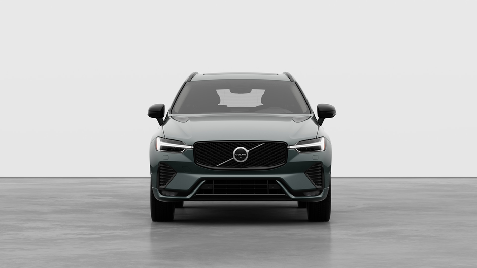 2027 Volvo XC60 B5 AWD Plus Dark Theme-4