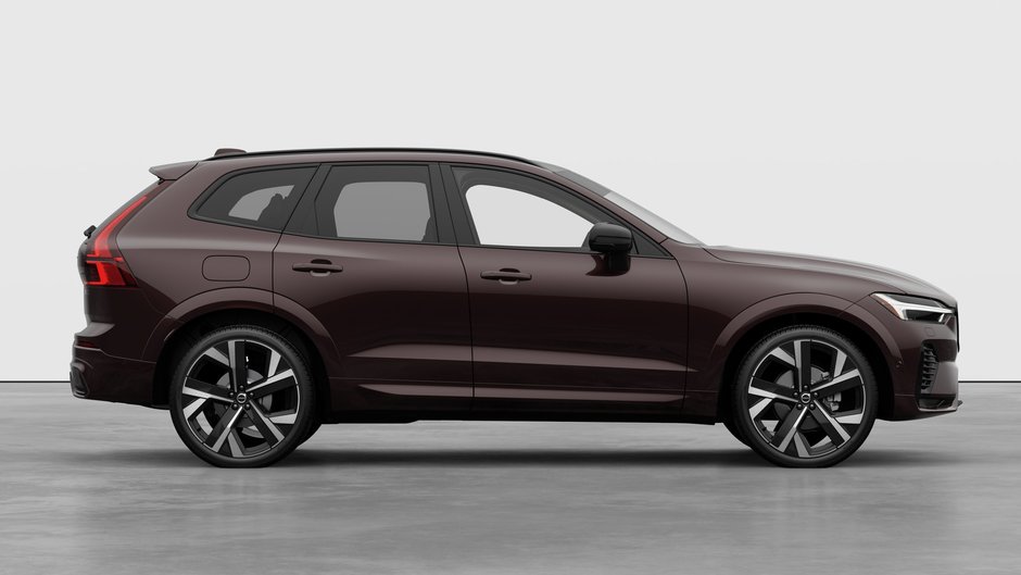 2027 Volvo XC60 B5 AWD Ultra Dark Theme-6