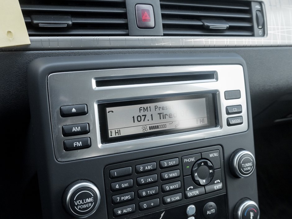 2010 Volvo XC70 5dr Wgn 3.2L  NO REPORTED ACCIDENTS  AS IS  TRADE-17