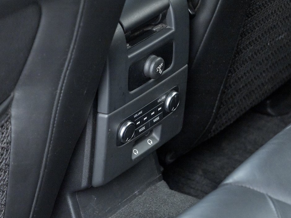 2010 Volvo XC70 5dr Wgn 3.2L  NO REPORTED ACCIDENTS  AS IS  TRADE-21