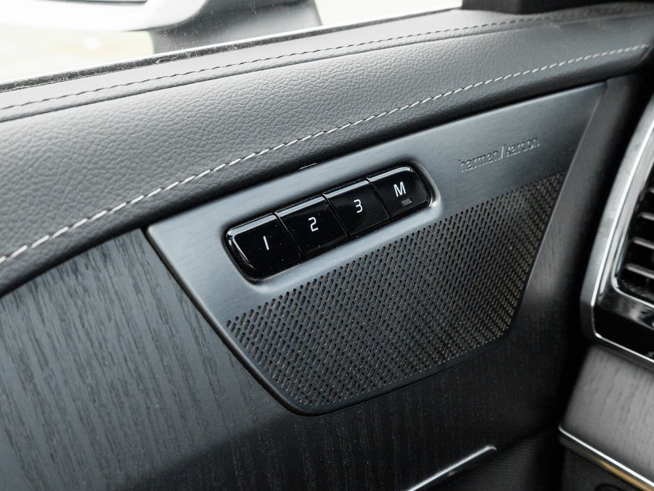 2024 Volvo XC90 Hybrid T8 eAWD PHEV Ultimate 7-Seater TRADE IN  VOLVO CPO-16