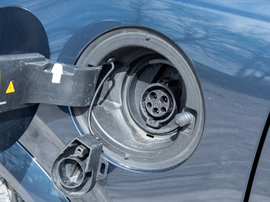 Volvo XC90 Hybrid T8 eAWD PLUG IN HYBRID PLUS 7-Seater OFF LEASE CPO 2024-6
