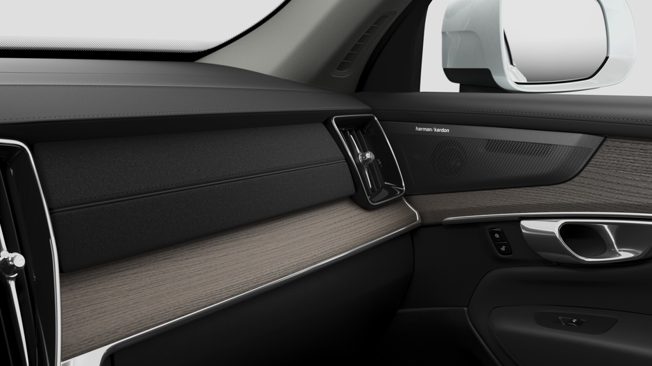 2025 Volvo XC90 PLUG-IN HYBRID 2025.5 T8 AWD Plus Bright Theme 7-Seater-8