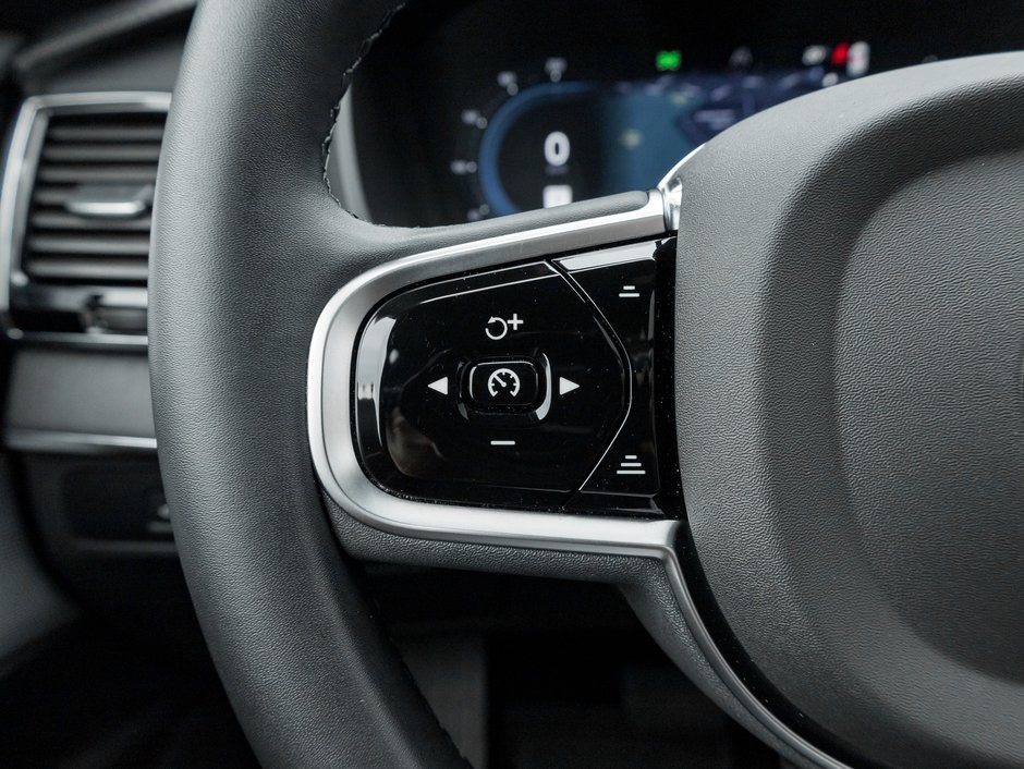 Volvo XC90 Plug-In Hybrid T8 AWD Ultra Bright Theme 7-Seater 2025-10