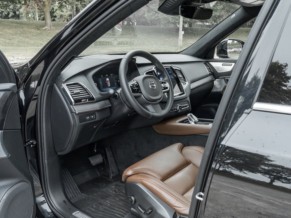Volvo XC90 Plug-In Hybrid T8 AWD Ultra Bright Theme 7-Seater 2025-8