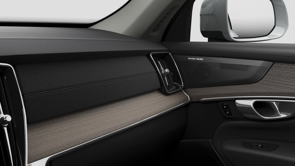 Volvo XC90 PLUG-IN HYBRID T8 AWD Plus Bright Theme 7-Seater 2026-8