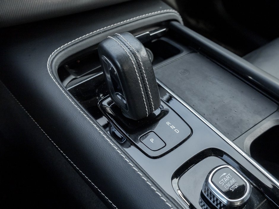 2022 Volvo XC90 Recharge T8 eAWD PHEV R-Design EXTENDED RANGE  VOLVO CPO-18