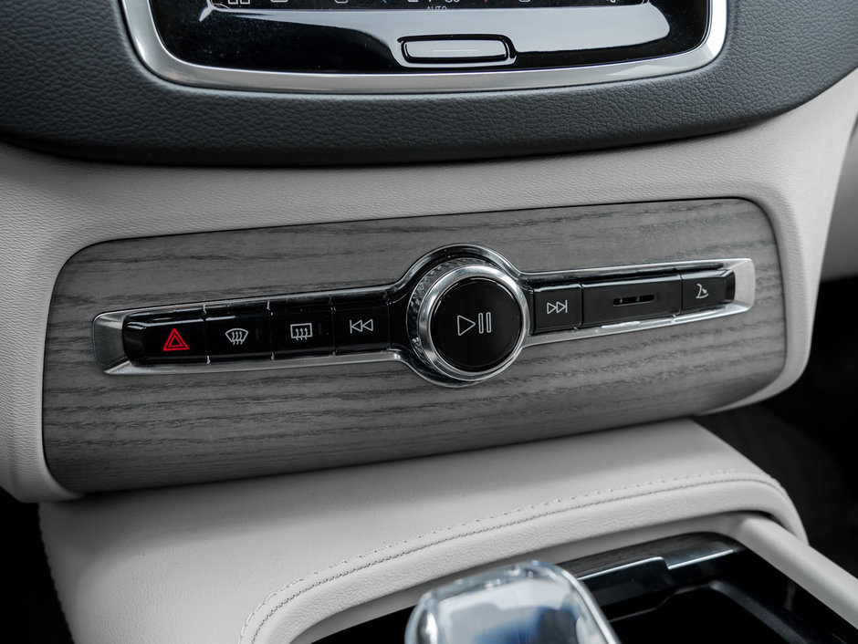 Volvo XC90 Recharge T8 eAWD PHEV Ultimate 7-Seater  FULLY EQUIPPED CPO 2024-16