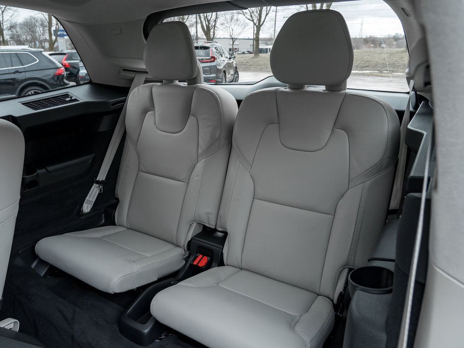 Volvo XC90 Recharge T8 eAWD PHEV Ultimate 7-Seater  FULLY EQUIPPED CPO 2024-23