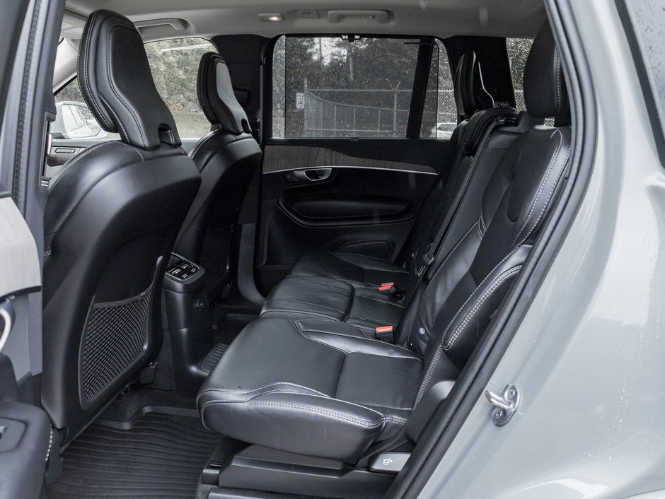 2024 Volvo XC90 Recharge T8 eAWD PHEV Ultimate Bright Theme 7-Seater  CPO-26