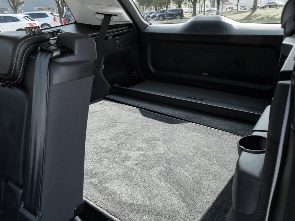 2024 Volvo XC90 Recharge T8 eAWD PHEV Ultimate Bright Theme 7-Seater  CPO-28