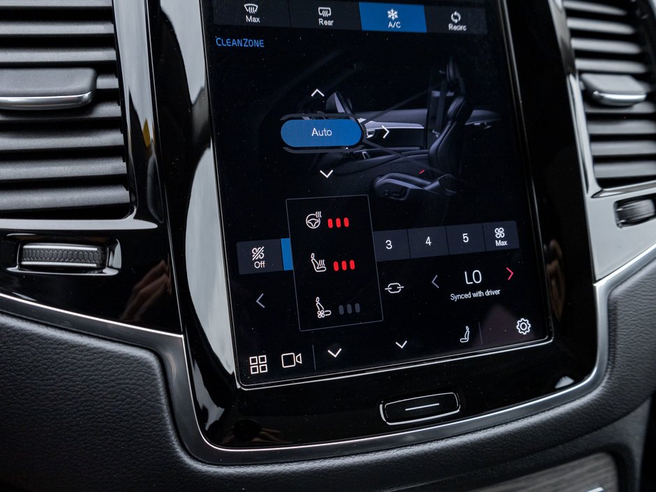 2024 Volvo XC90 Recharge T8 eAWD PHEV Ultimate Bright Theme 7-Seater  CPO-23