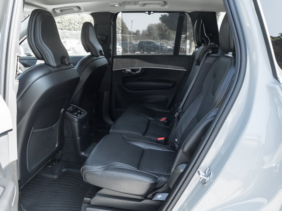 2024 Volvo XC90 Recharge T8 eAWD PHEV Ultimate Bright Theme 7-Seater  CPO-26