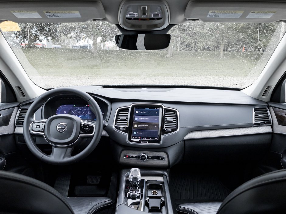 2024 Volvo XC90 Recharge T8 eAWD PHEV Ultimate Bright Theme 7-Seater  CPO-29