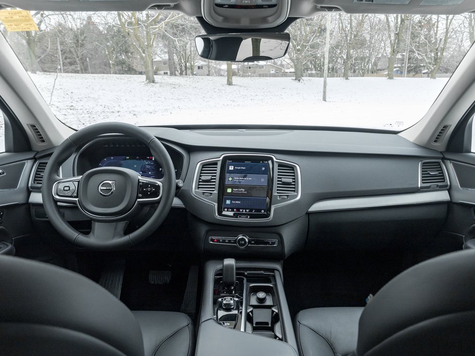 Volvo XC90 Recharge T8 eAWD PHEV Core 7-Seater  OFF LEASE  CPO 2024-22