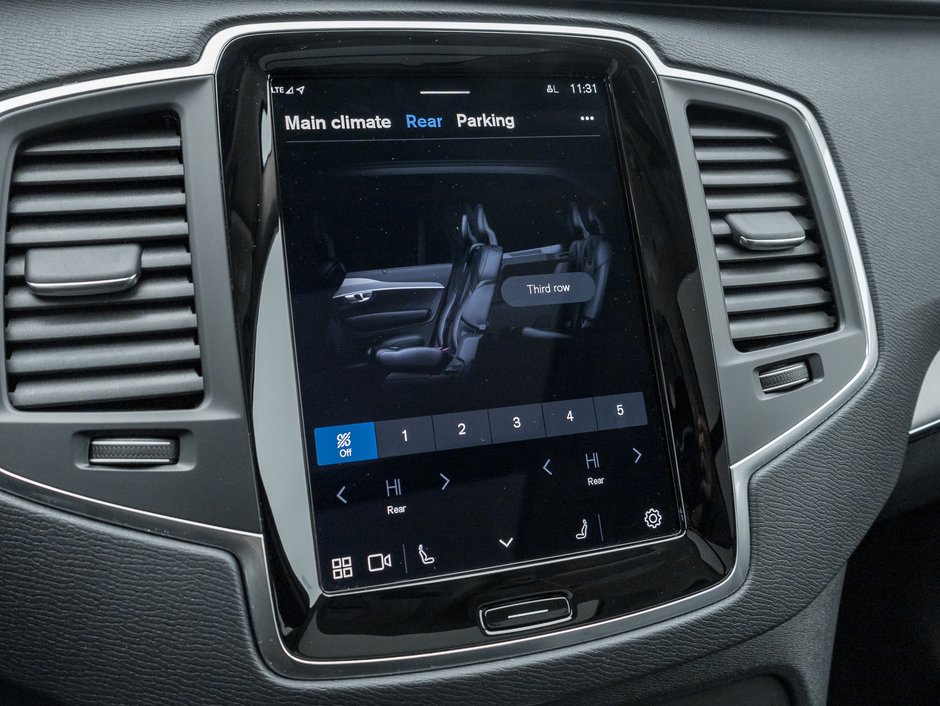 Volvo XC90 Recharge T8 eAWD PHEV Core 7-Seater  OFF LEASE  CPO 2024-16