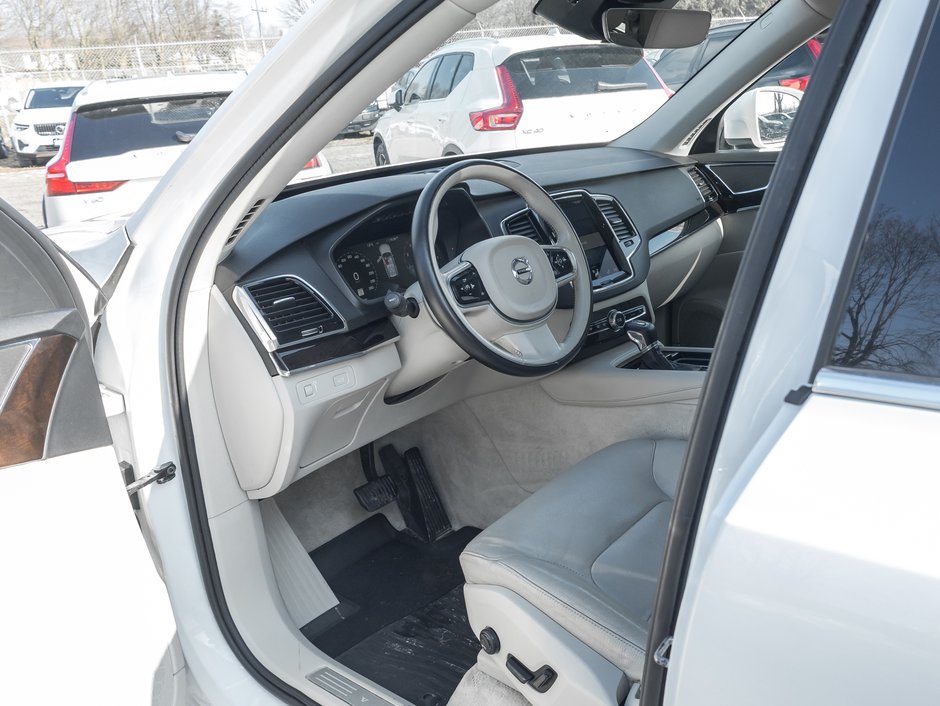 2016 Volvo XC90 AWD T6 Momentum PLUS  SAFETY CERTIFIED-6