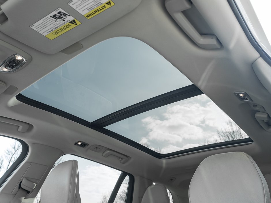 2016 Volvo XC90 AWD T6 Momentum PLUS  SAFETY CERTIFIED-19