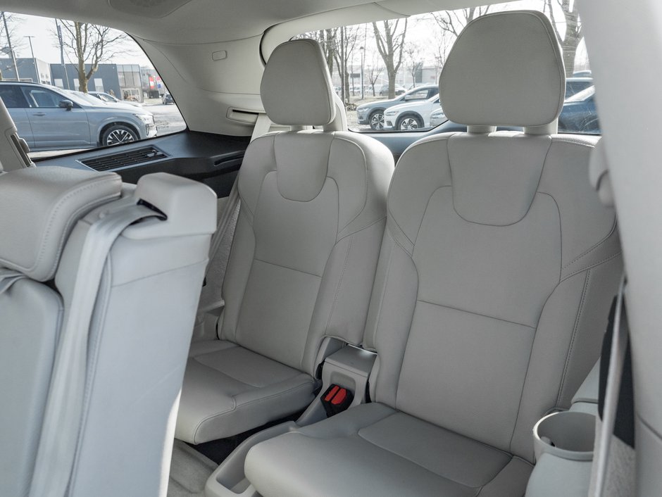 2016 Volvo XC90 AWD T6 Momentum PLUS  SAFETY CERTIFIED-23
