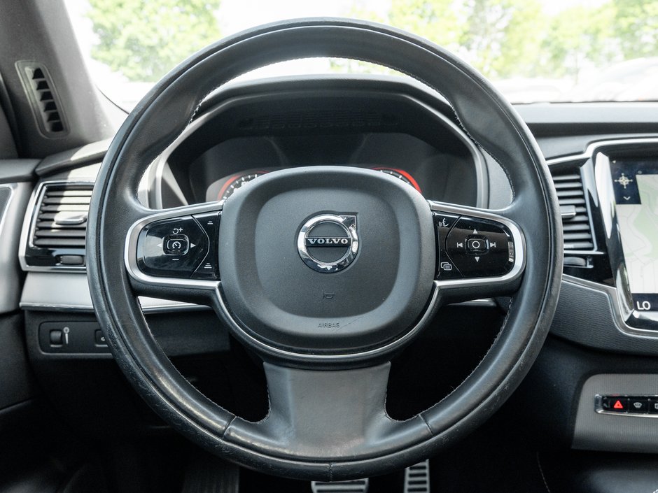 Volvo XC90 AWD T6 R-Design  7 SEATER  AS IS*  AS TRADED 2016-7