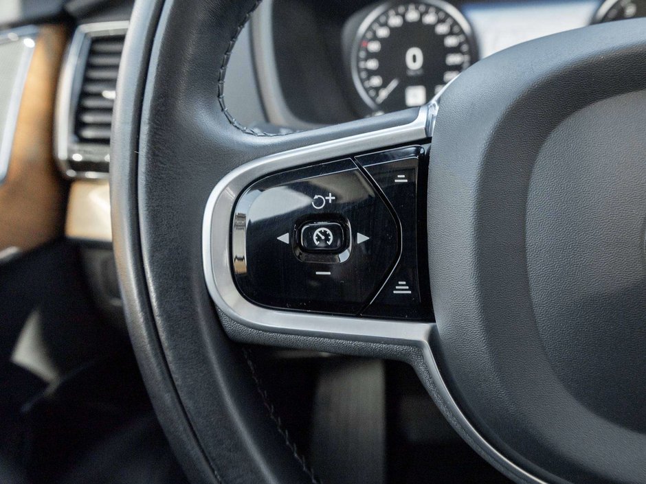2020 Volvo XC90 MOMENTUM PLUS^Trade In^One Owner^6 Seater-10