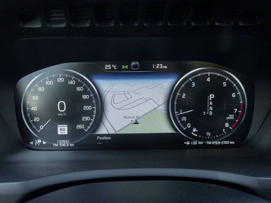 2020 Volvo XC90 MOMENTUM PLUS^Trade In^One Owner^6 Seater-9