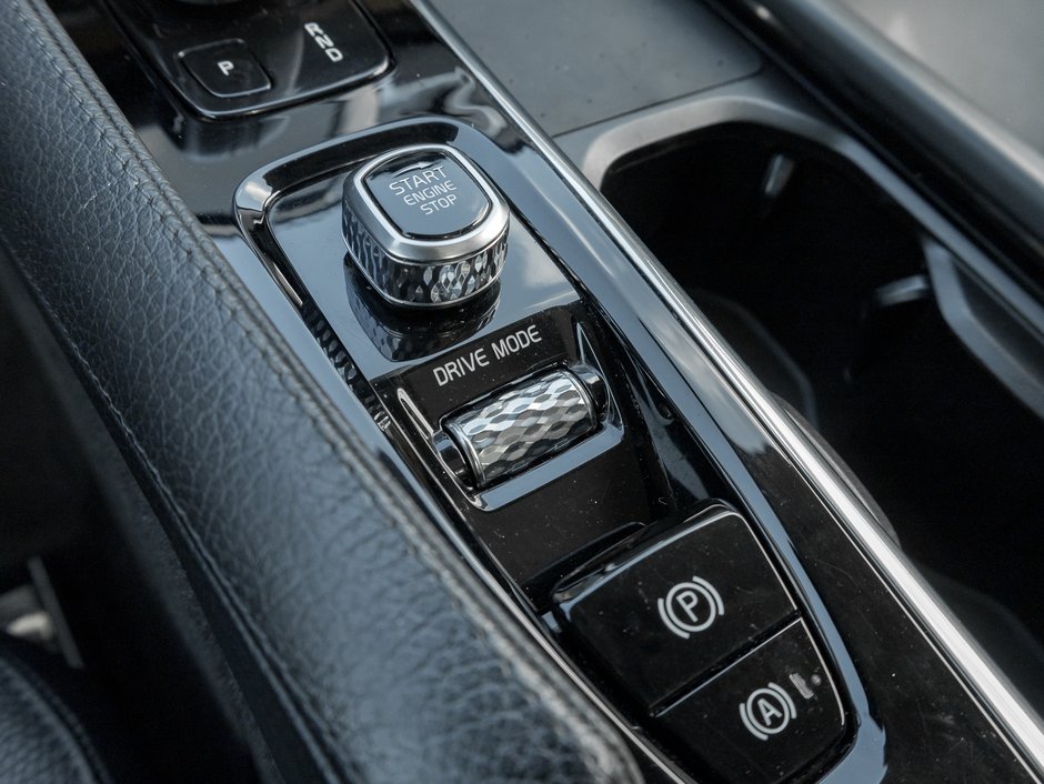 2021 Volvo XC90 Recharge T8 AWD Inscription Expression  VOLVO CPO-13