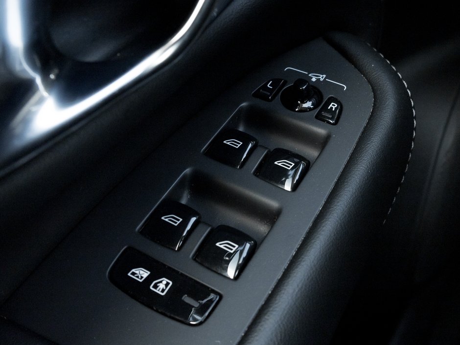 2021 Volvo XC90 T6 AWD Inscription 6-SEATER  SAFETY CERTIFIED-12