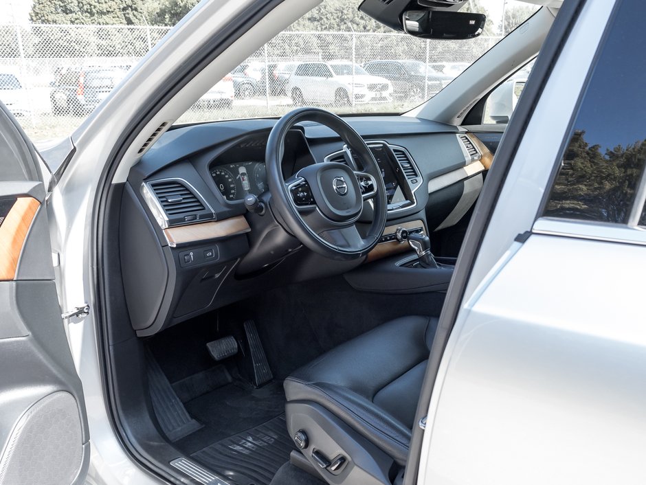 2021 Volvo XC90 T6 AWD Momentum 7-Seater HARMAN KARDON 20 WHEEL-6