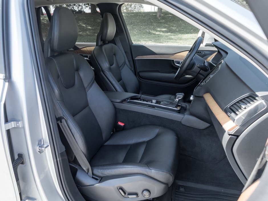 2021 Volvo XC90 T6 AWD Momentum 7-Seater HARMAN KARDON 20 WHEEL-22