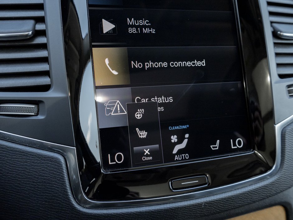 2021 Volvo XC90 T6 AWD Momentum 7-Seater HARMAN KARDON 20 WHEEL-19