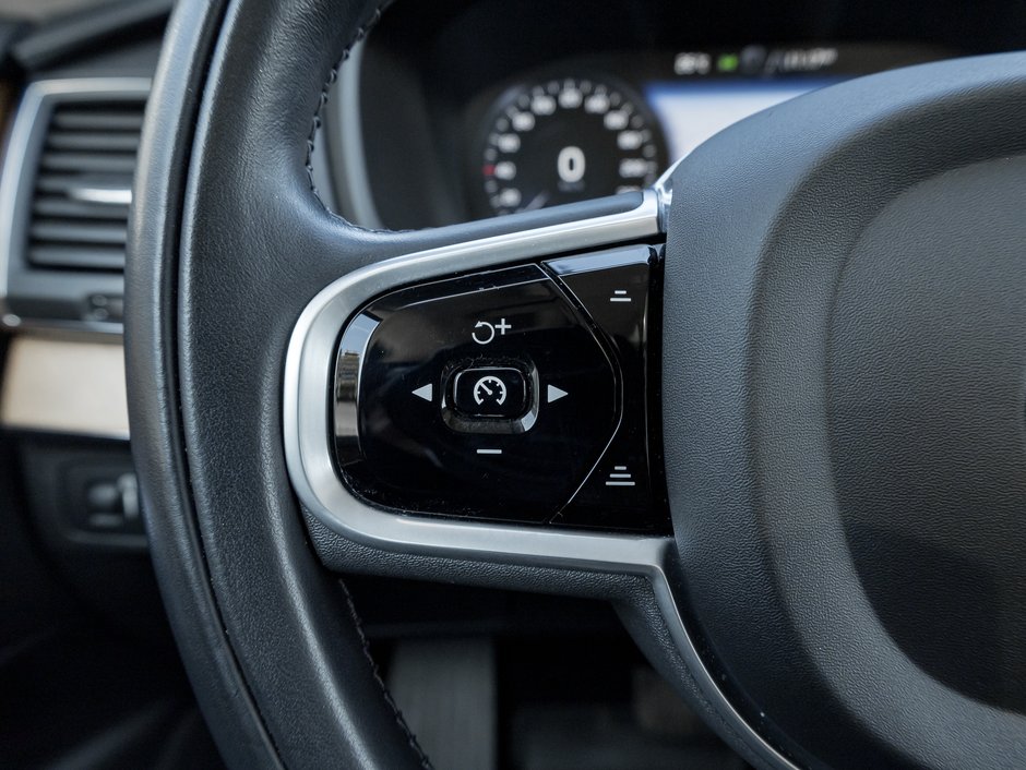 2021 Volvo XC90 T6 AWD Momentum 7-Seater HARMAN KARDON 20 WHEEL-8