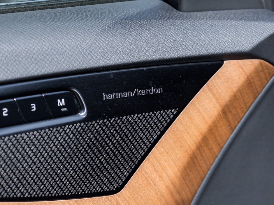 2021 Volvo XC90 T6 AWD Momentum 7-Seater HARMAN KARDON 20 WHEEL-12