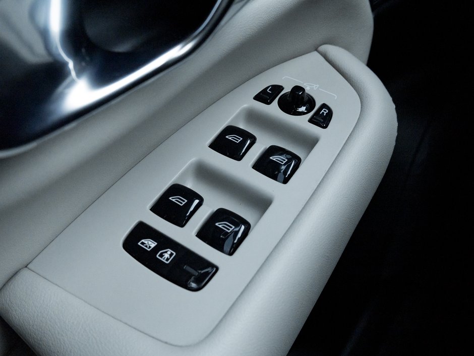 2021 Volvo XC90 T6 AWD R-Design  AIR SUSPENSION  B & WILKINS  CPO-13