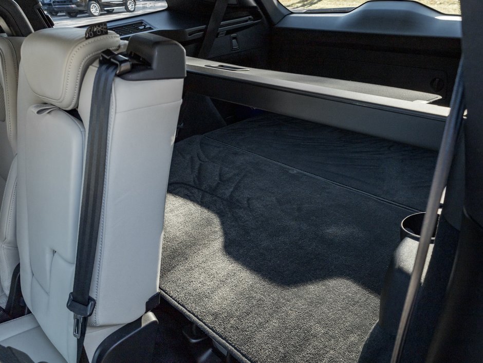 2021 Volvo XC90 T6 AWD R-Design  AIR SUSPENSION  B & WILKINS  CPO-26